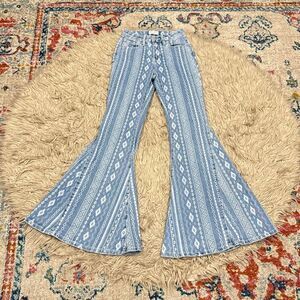 Shyanne Patterned Flare Jeans size 25x34